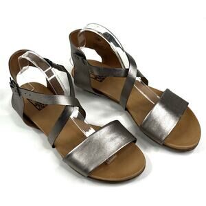 Miz Mooz Aster Sandals Womens Size 11 Silver Leather Criss Cross Strappy Flat